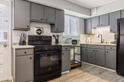 405 San Juan Dr - Image 2