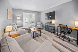 604 Clark Street Unit 7 - LT - Image 2