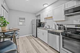 604 Clark Street Unit 9 - LT - Image 3