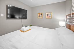 604 Clark Street Unit 11 - LT - Image 4