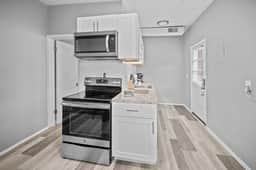 610 Clark Street Unit 1 - LT - Image 4