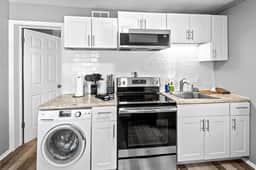 610 Clark Street Unit 4 - LT - Image 3