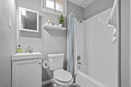 610 Clark Street Unit 5 - LT - Image 3