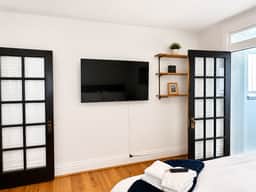 5038 Lindenwood Ave. Unit 2F - Image 4