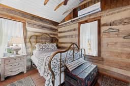 208 Ferry Small Cabin - Image 3
