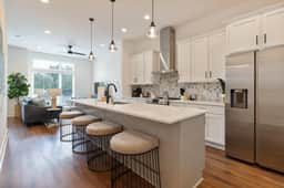 2403 Jefferson #F - Image 3