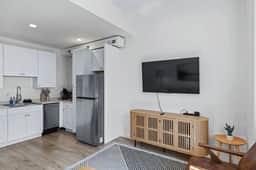 125 N Main, Unit 202 - Image 2