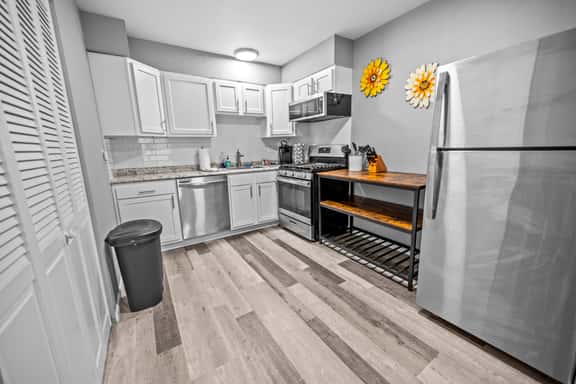 604 Clark Street Unit 7 - LT - Image 1
