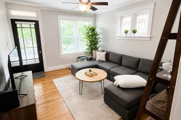 5036 Lindenwood Ave - Image 1