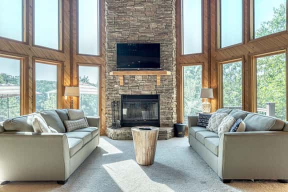 2600 Linden Lakefront Retreat with Kayaks - Image 1