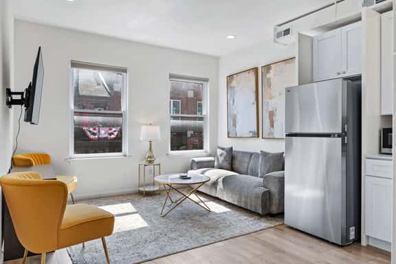 125 N Main, Unit 203 - Image 1