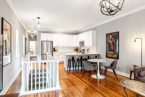 1711 Marconi - Image 1