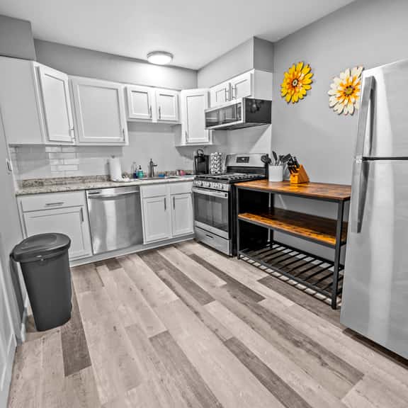 604 Clark Street Unit 7 - LT - Image 1
