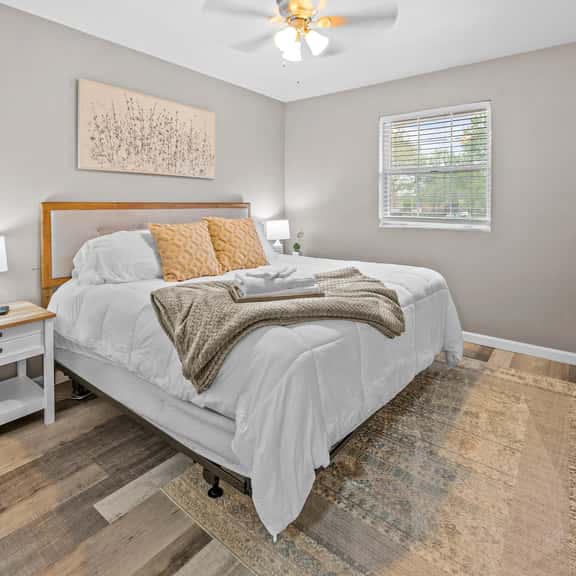 604 Clark Street Unit 12 - LT - Image 1