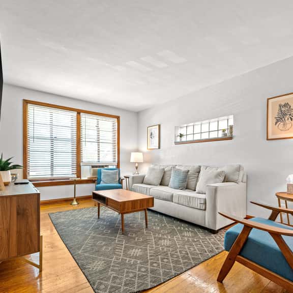 4936 Winona Ave Unit 1E - Image 1