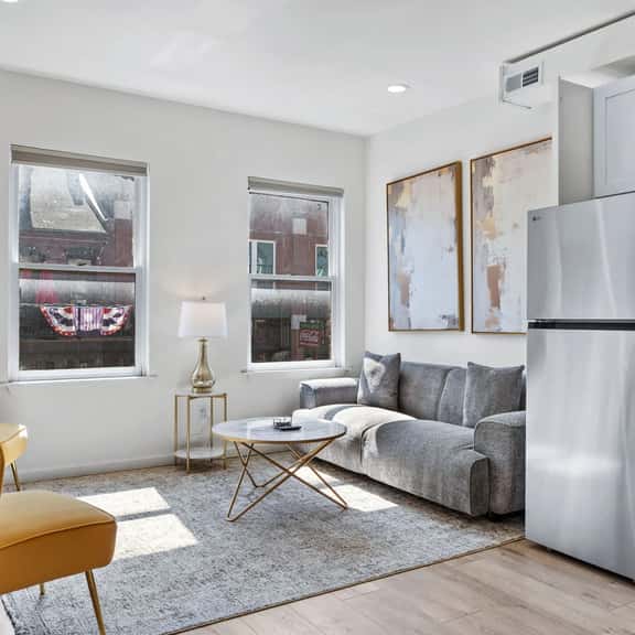 125 N Main, Unit 203 - Image 1