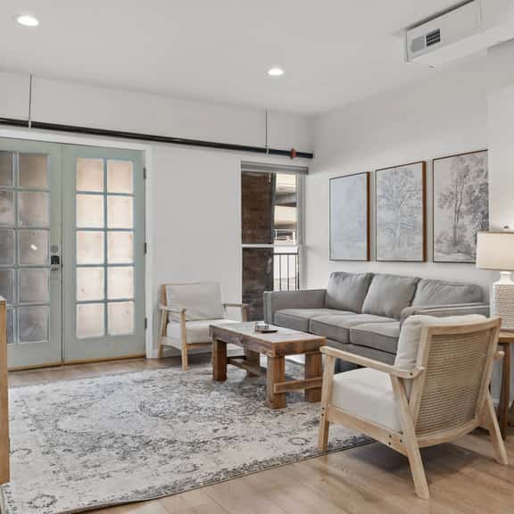 125 N Main, Unit 209 - Image 1