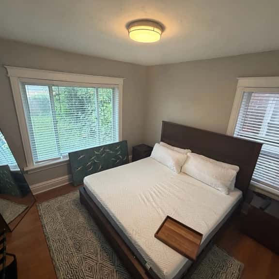4207 Swan 1E | The Grove - Image 1