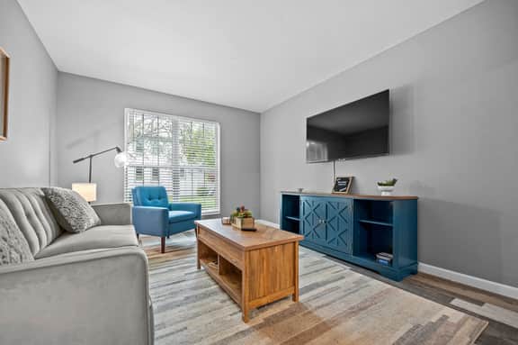 604 Clark Street Unit 2 - LT - Image 3