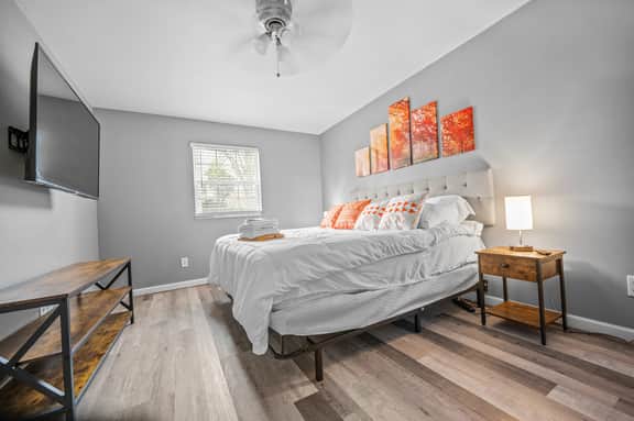 604 Clark Street Unit 6 - LT - Image 4