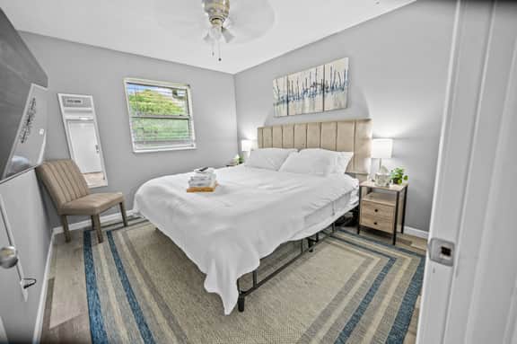604 Clark Street Unit 9 - LT - Image 2