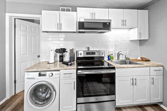 610 Clark Street Unit 4 - LT - Image 3