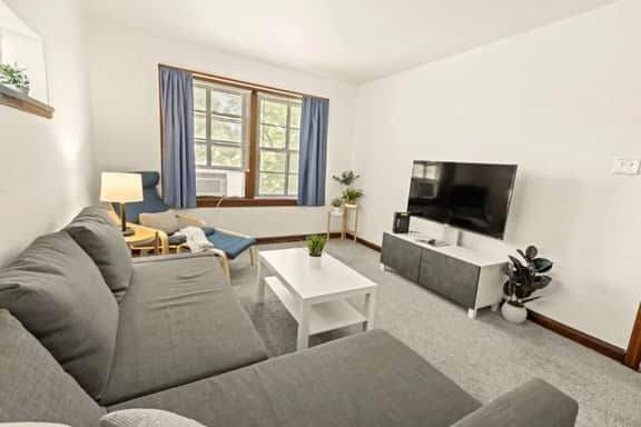 4936 Winona Ave Unit 2W - Image 5