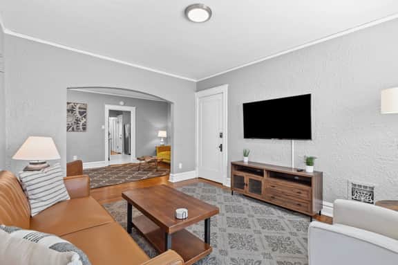 5033 Chippewa Street - Image 4