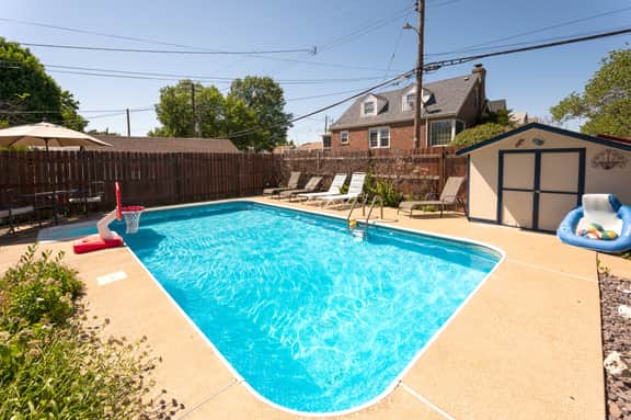 5431 Pernod Avenue - Image 2