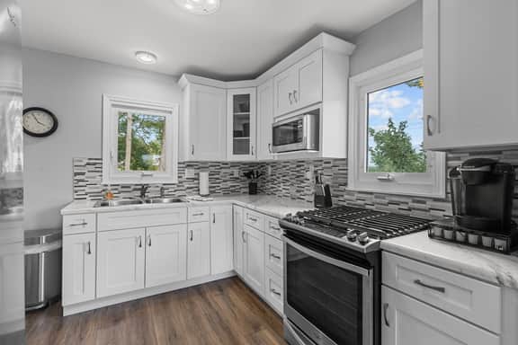 1105 S Main - Image 3
