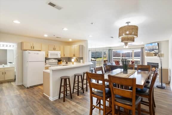 4800 Eagleview Dr Unit 216 - Image 3
