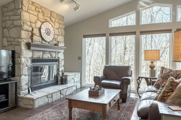 470 Woodland View Home - Image 2