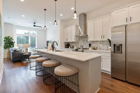 2403 Jefferson #F - Image 3