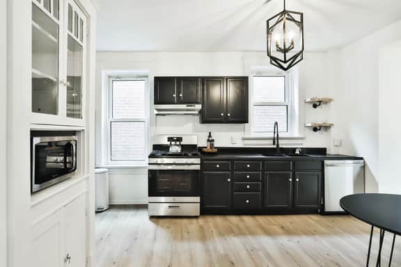 4920 Tyrolean - Image 2