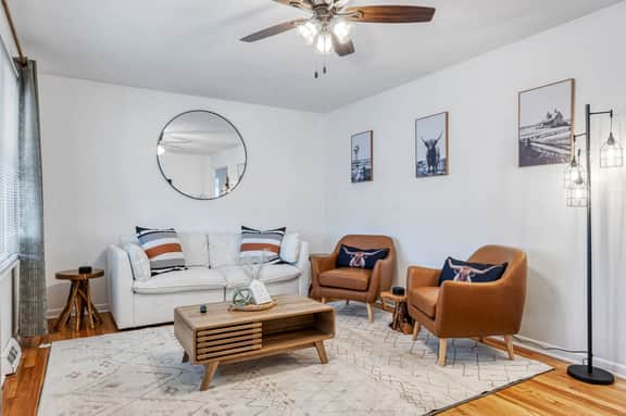 805 Parr - Image 2