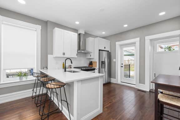 6121 W Park Ave - Image 2