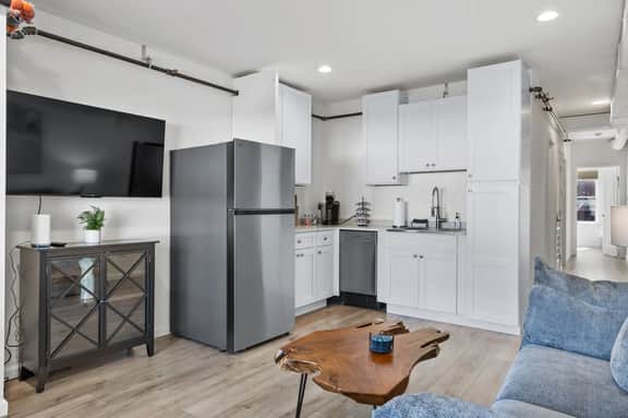 125 N Main, Unit 204 - Image 3