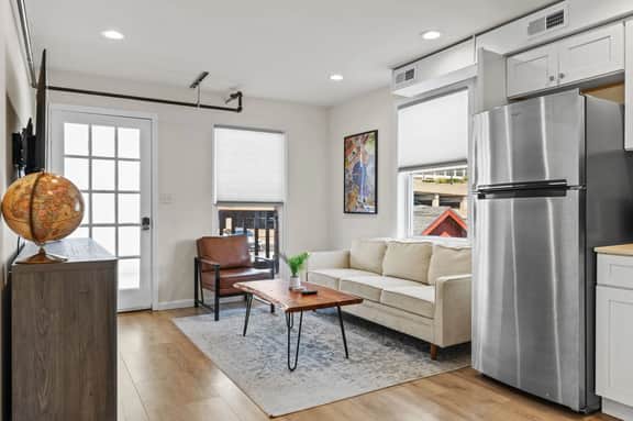 125 N Main, Unit 301 - Image 2