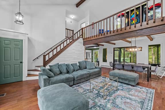 317 Robinwood - Image 2